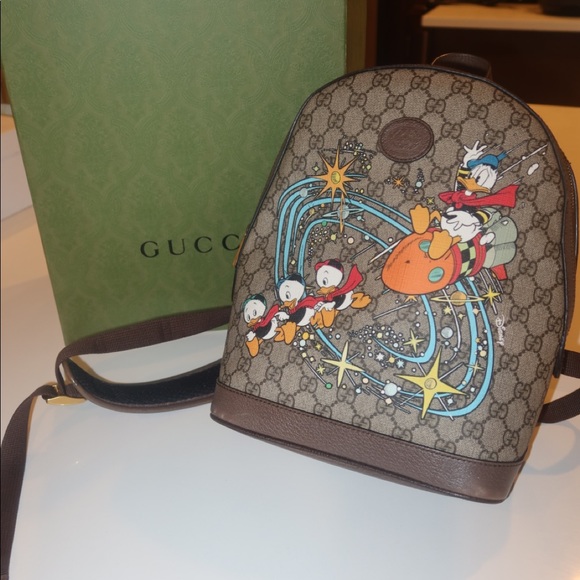GUCCI X DISNEY GG SUPREME DONALD DUCK BACKPACK - Picture 2 of 13